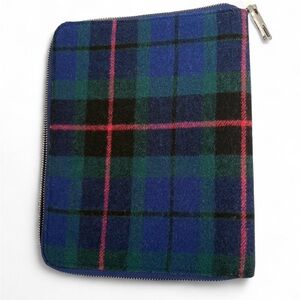 Gap Tartan flannel iPad case